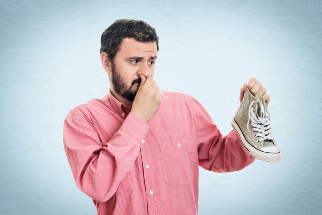 How To Remove Foot Odor From Sneakers