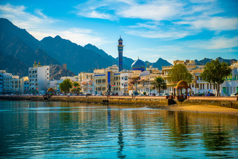 How to book cheap Flight tickets to Oman easily How to book cheap Flight tickets to Oman easily