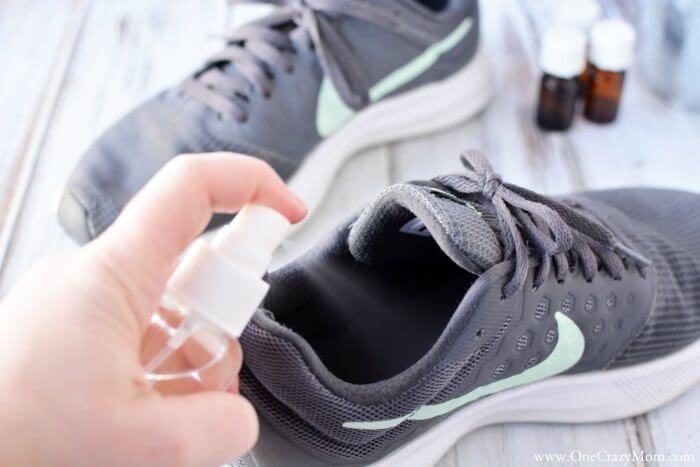 sneakers cleaning to remove foot odor