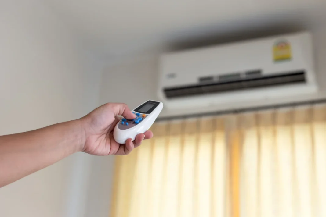 which-air-conditioner-uses-less-electricity