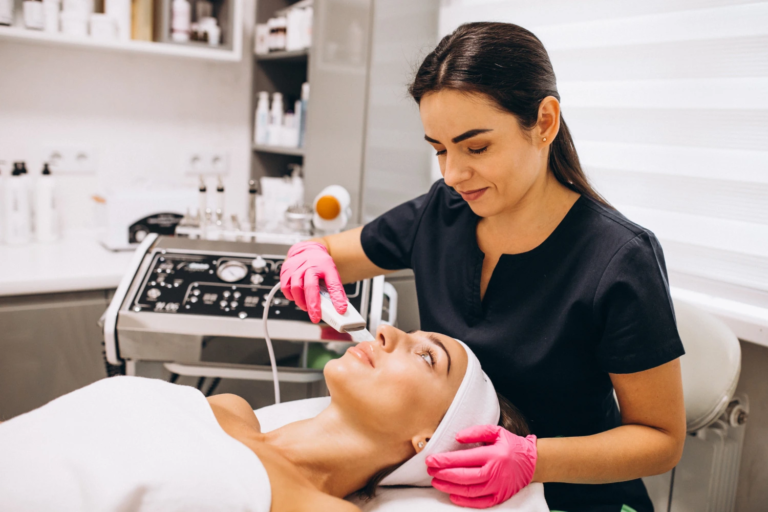 Beautician Course in Chandigarh Beautician Course in Chandigarh