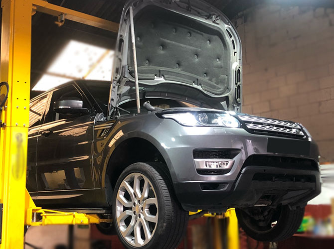 Range Rover Engine: Boost Your 4×4 Adventure.
