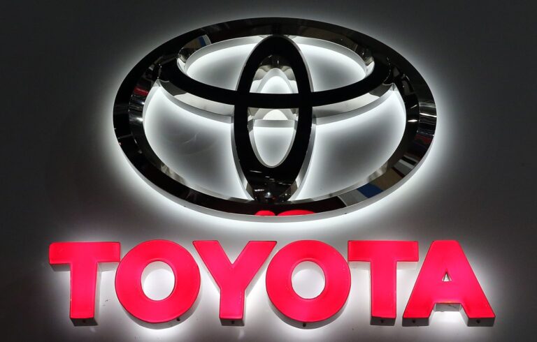 Get Amazing Deals at Toyota Showroom Paschim Vihar