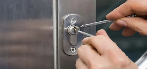 commercial locksmith in Elgin IL