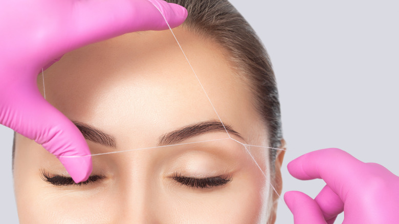 What to Expect During Your First Eyebrow Threading Session in Charleston, SC