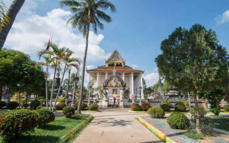 Top 5 Must-Visit Destinations in Cambodia for Travelers