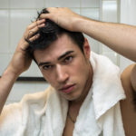 powder hair wax applying